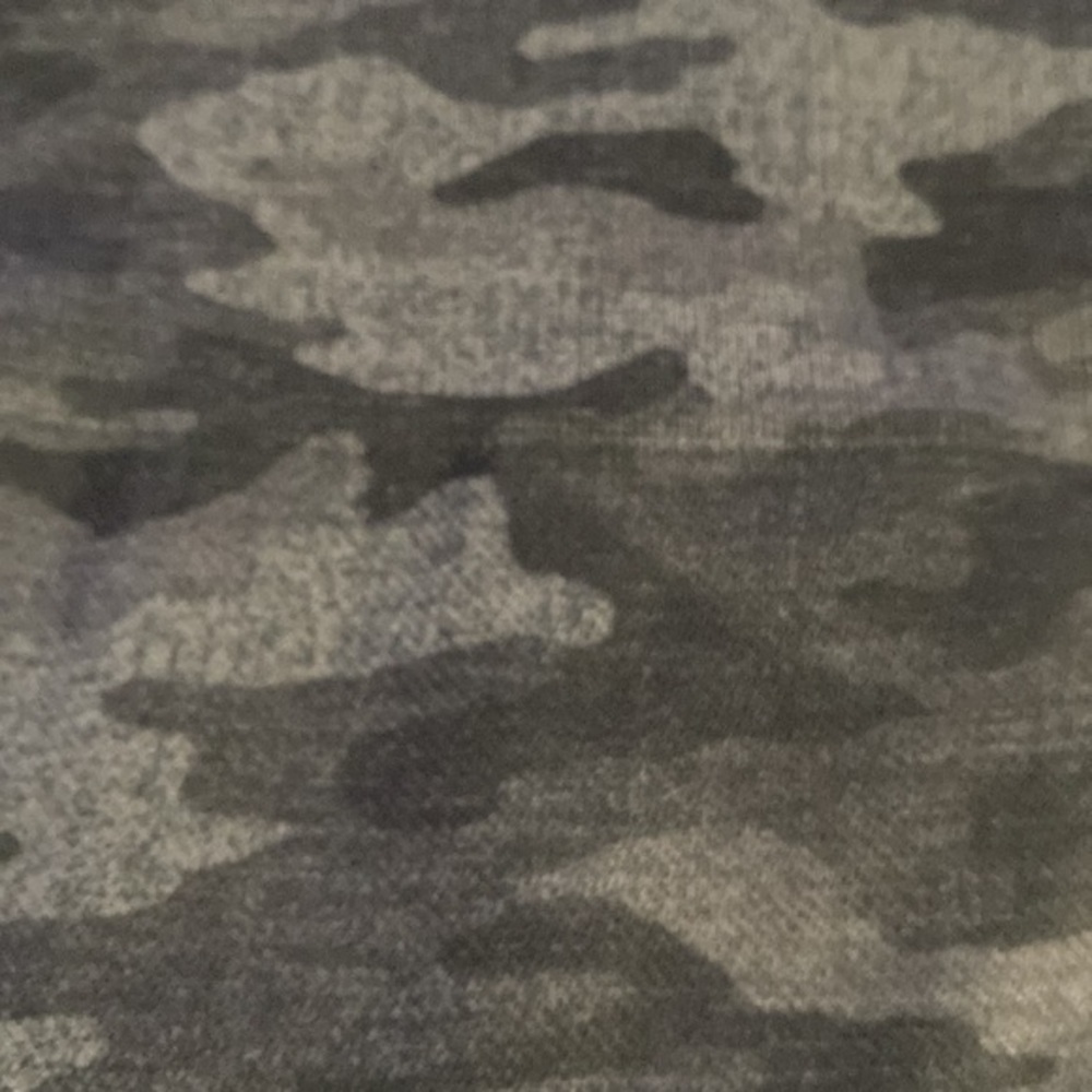 SPANX Look At Me Now Leggings Gray Black Camo sz Medium - Picture 8 of 13